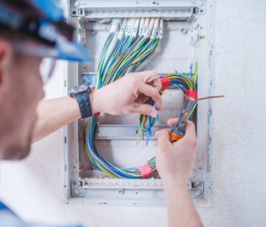Electrical Maintenance Electrician working in Kelowna